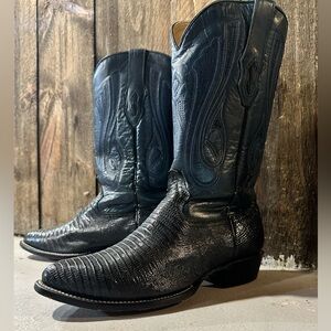 Men’s Stylish Black and Blue Western Boots